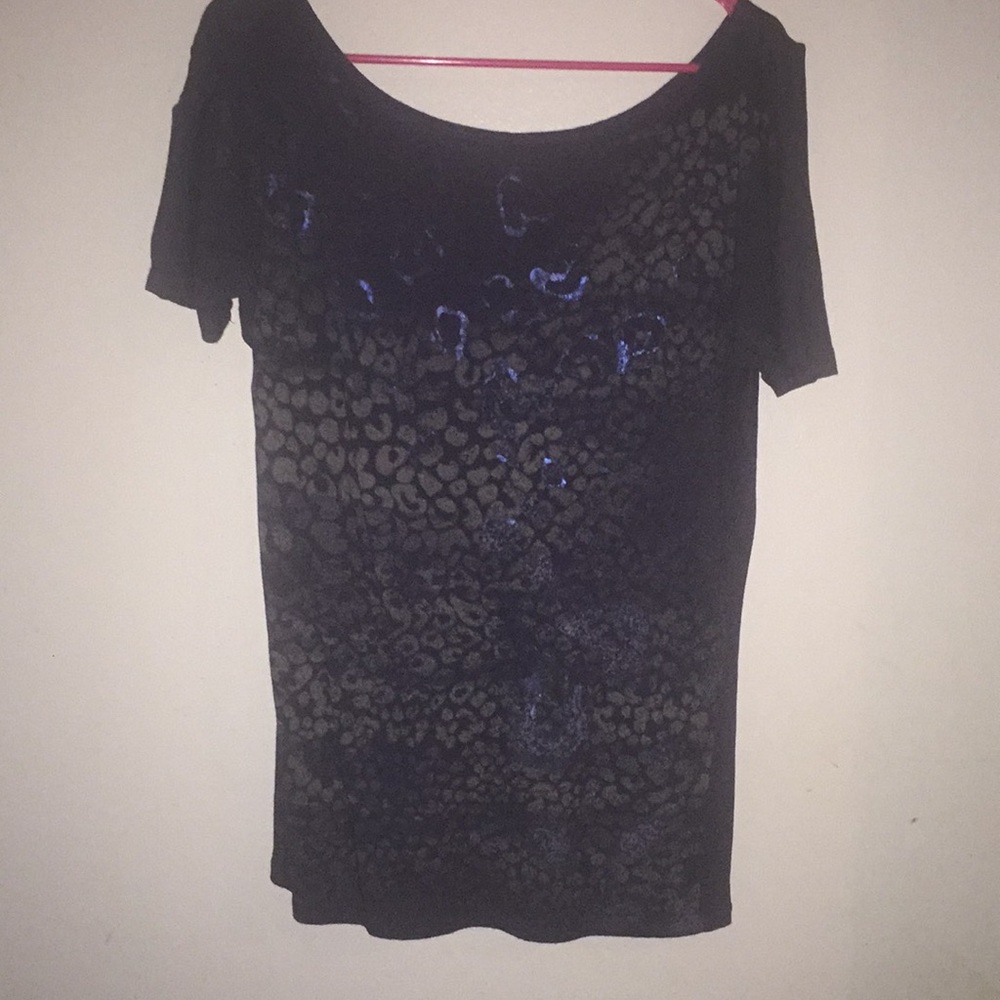 Comfy leopard design T-shirt